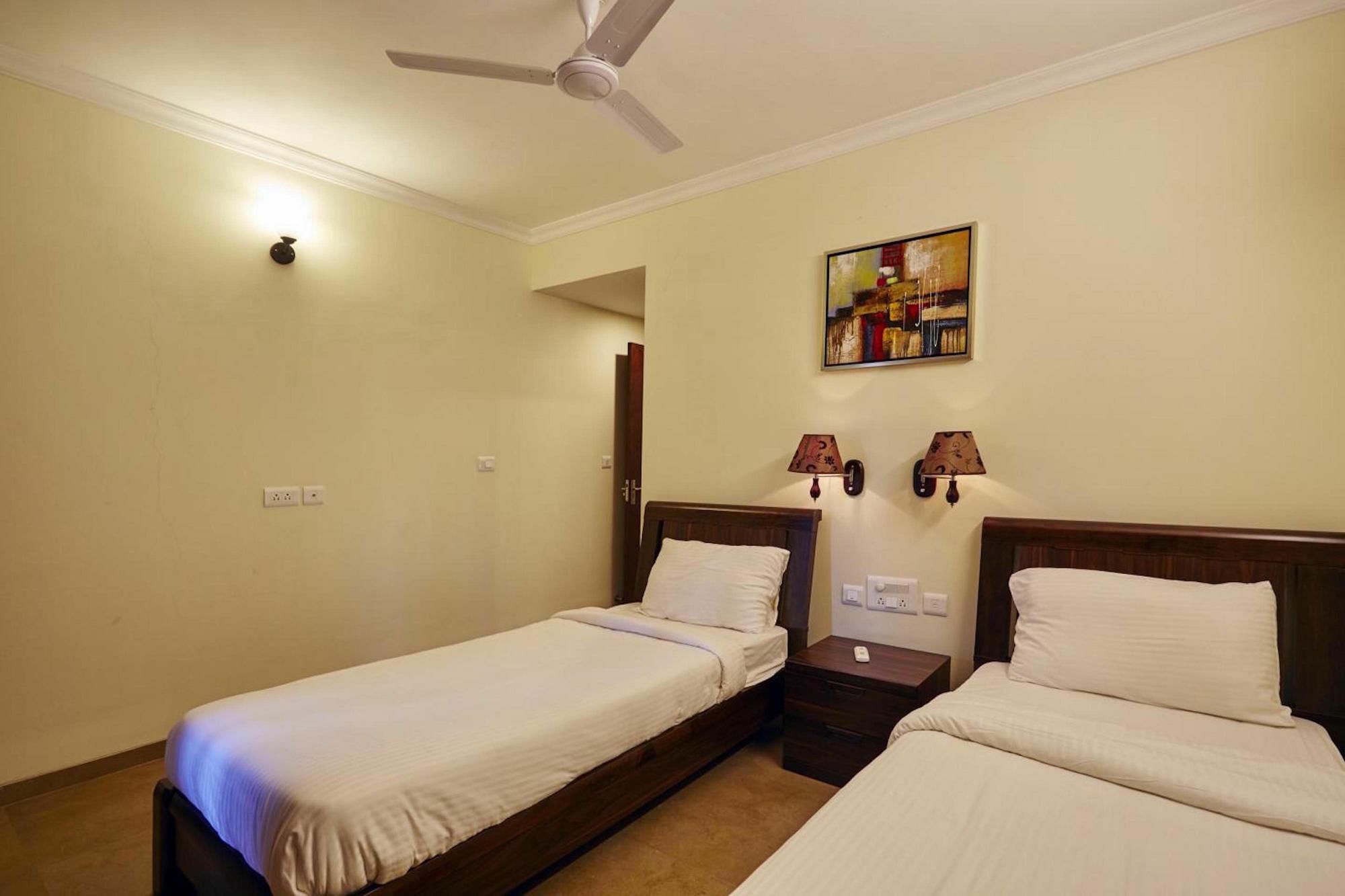 Veera Strand Park Serviced Apartments Calangute Exterior photo